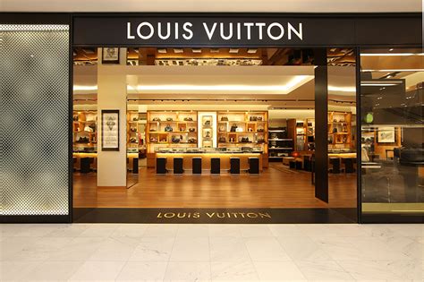 louis vuitton calgary holt renfrew